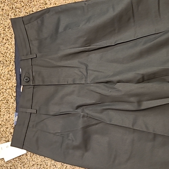 Dockers Lux Signature Classic pleated gray khakis - Picture 10 of 15